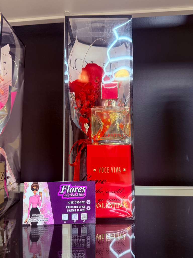 ARREGLO FLORAL VOCE VIVA VALENTINO EUA DE PERFUM