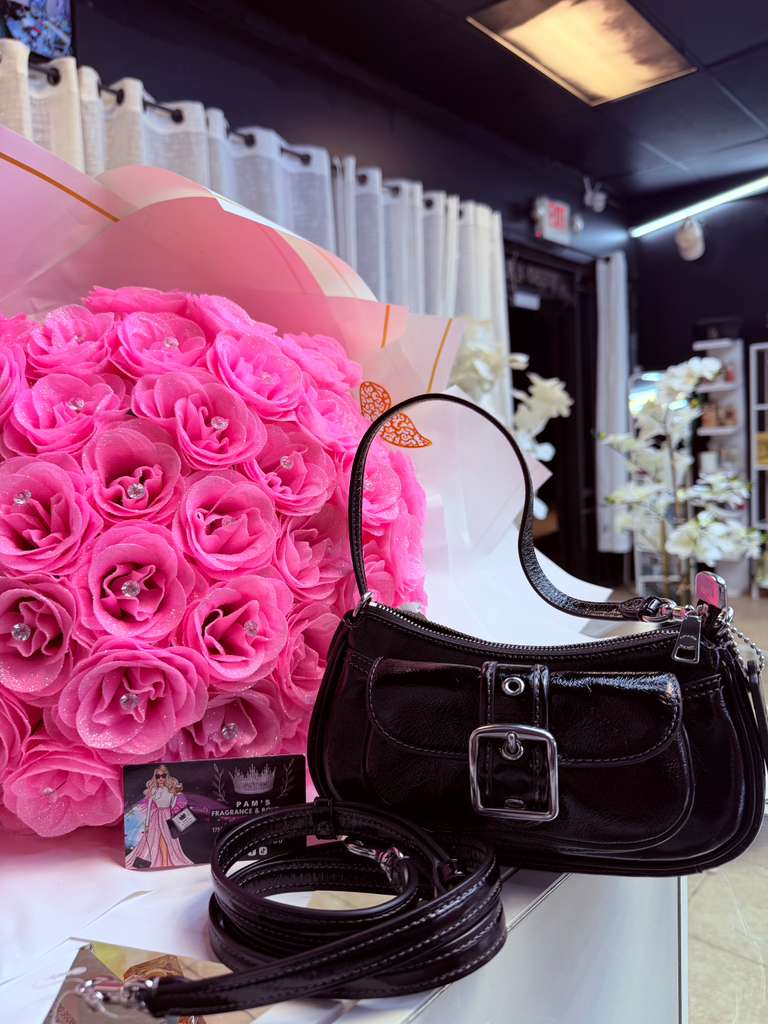 COACH PEQUENA NEGRA CROSBODY